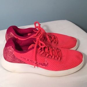 Nike Lunarconverge Sneakers